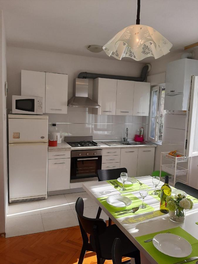 Apartments Viktorija Pula Luaran gambar